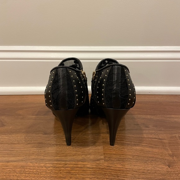 Alice + Olivia Calissa Studded Heel Lace Ankle Booties Pointed Toe Women’s sz 8 - Picture 7 of 14